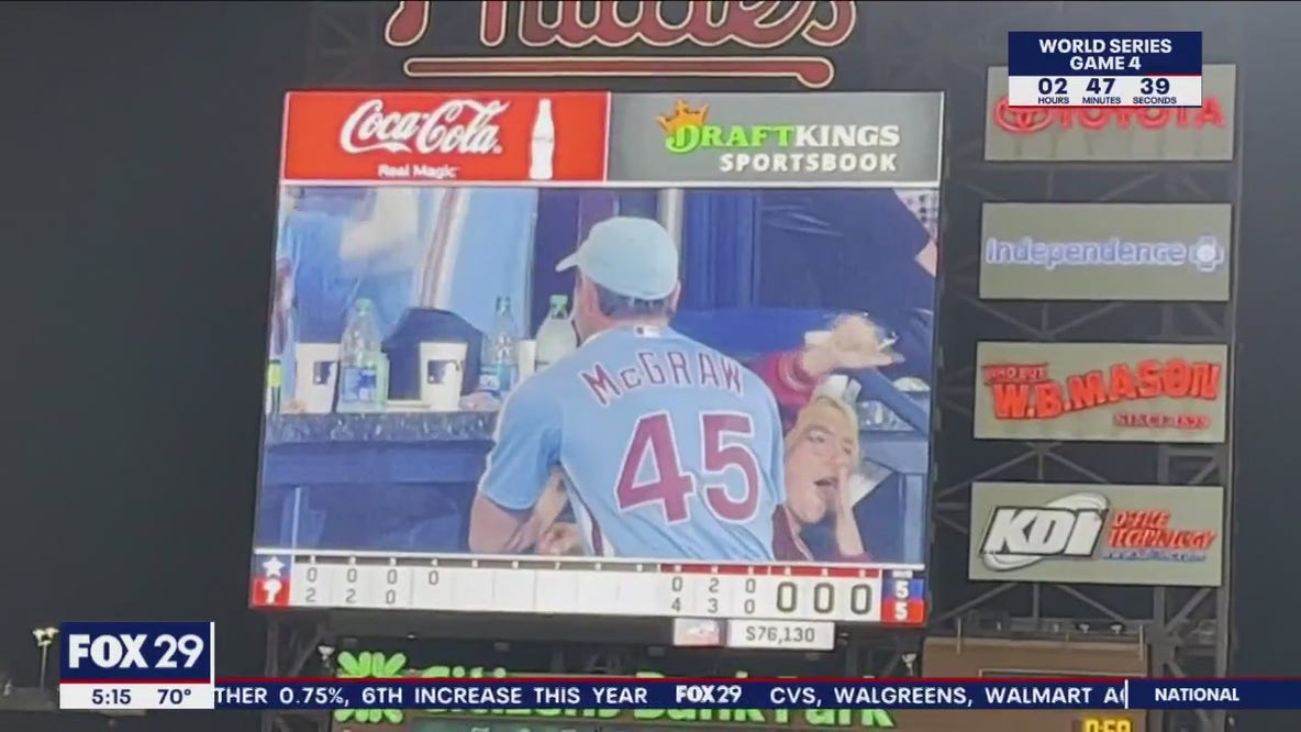 Tim McGraw happily pays tribute to his dad, relief pitcher Tug McGraw